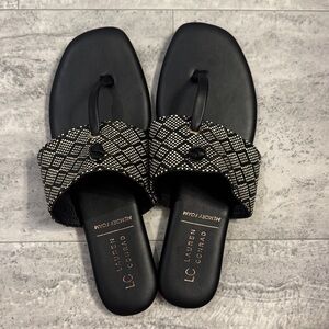 LC Lauren Conrad Geometric Black and Cream Sandals